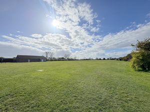 Beacon Close- click for photo gallery